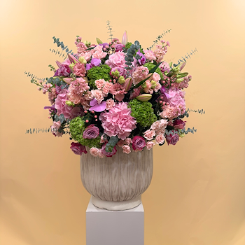 فن الزهور الوردية المذهلة