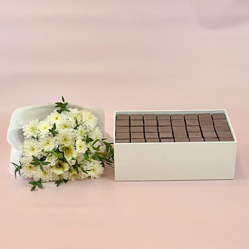 Chocolate Tray & Blooms 5