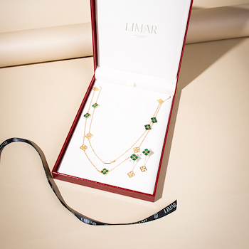 عقد واقراط الملاكيت 