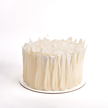 كيكة الغابة البيضاء الفاخرة