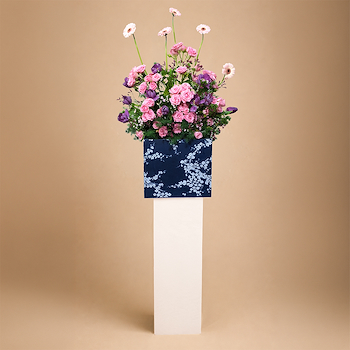 Spray Bloom Stand
