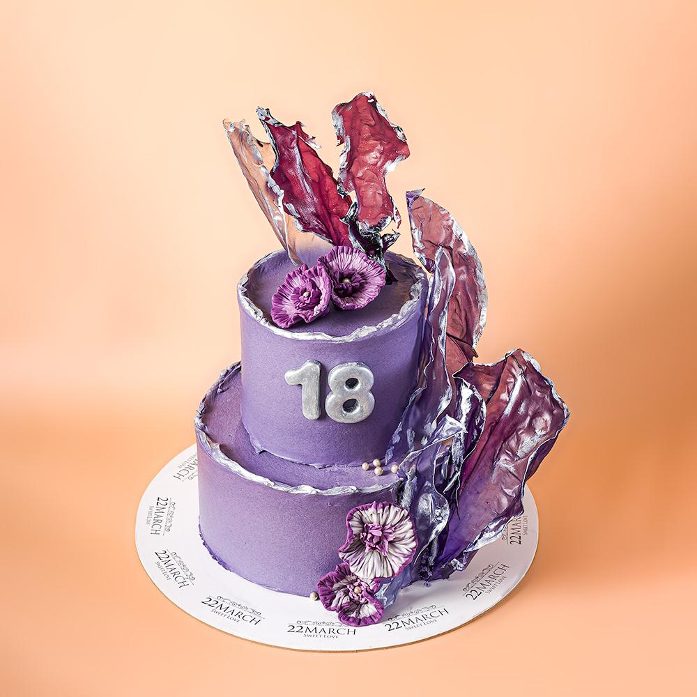 Cake Shaped Like Amethyst Geode Mesmerizes Instagram | Teen Vogue